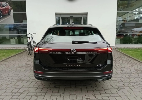 Volkswagen Passat cena 193500 przebieg: 10, rok produkcji 2024 z Kolonowskie małe 379